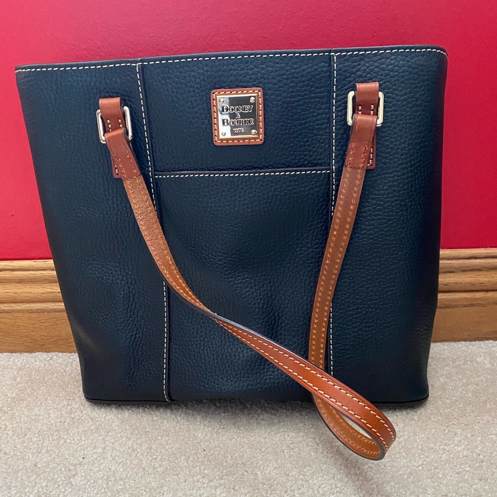 Dooley and Bourne hand bag